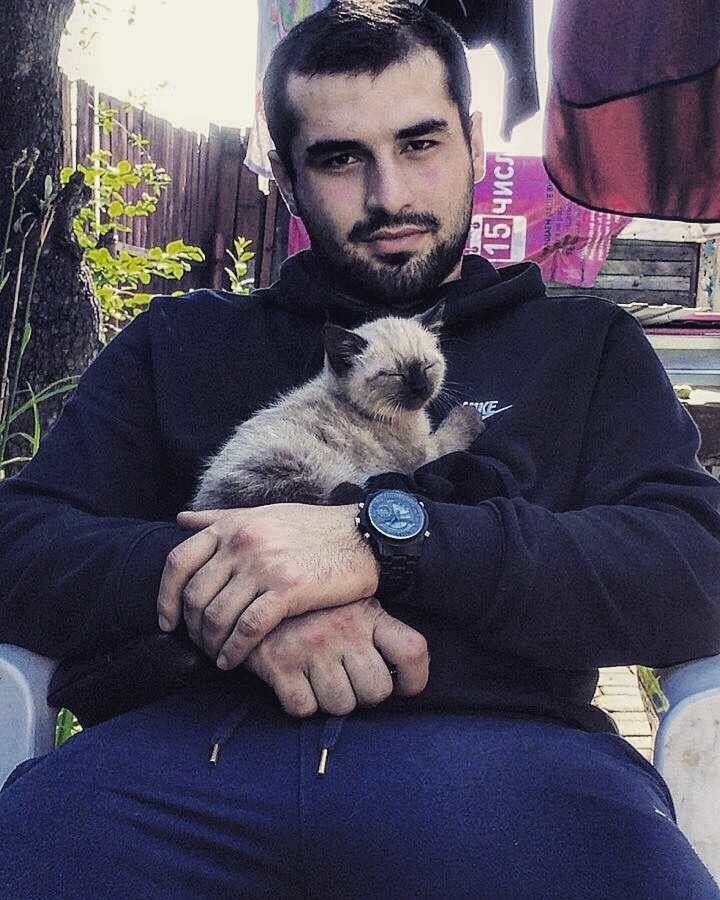  18893307  Karo, 26 ,    