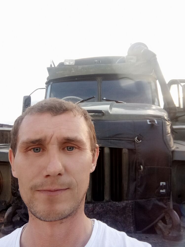  41618357  , 44 ,    