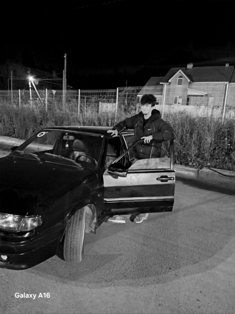  54132377  Abdullo, 20 ,    