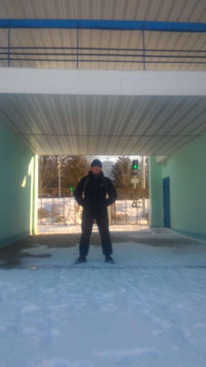  19418527  Maksim, 51 ,    