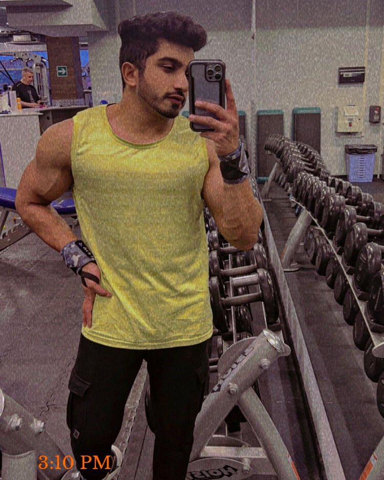  40920637  Suhaib, 28 ,    