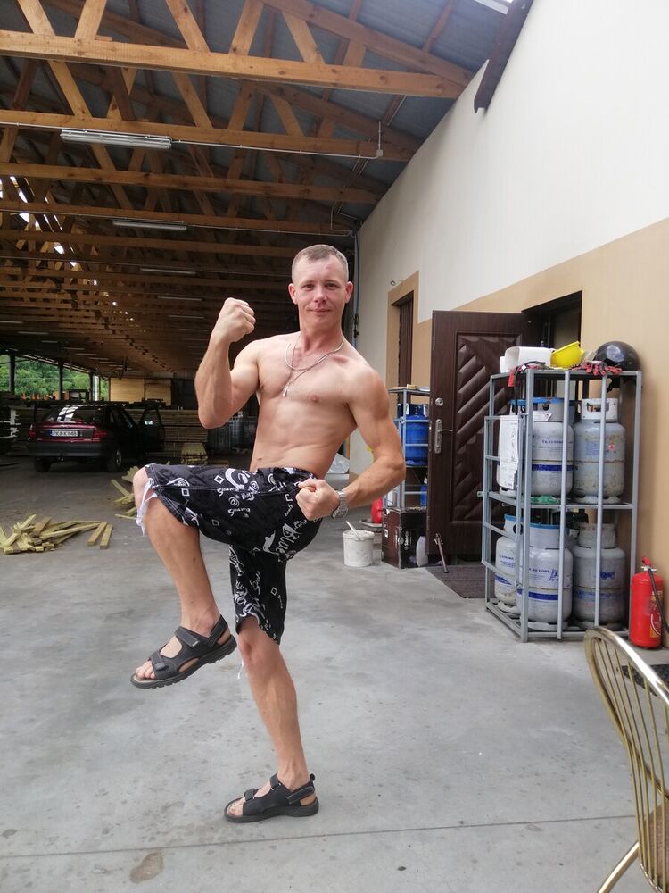  ,   Aleksandr, 42 ,   ,   , c 
