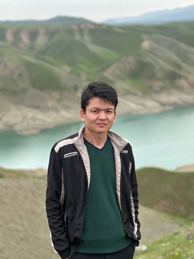  50798817  Davlatbek, 31 ,    