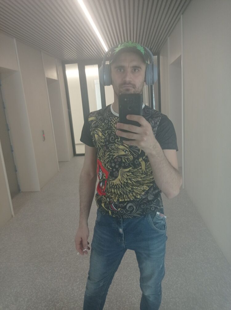  28648797  , 30 ,    