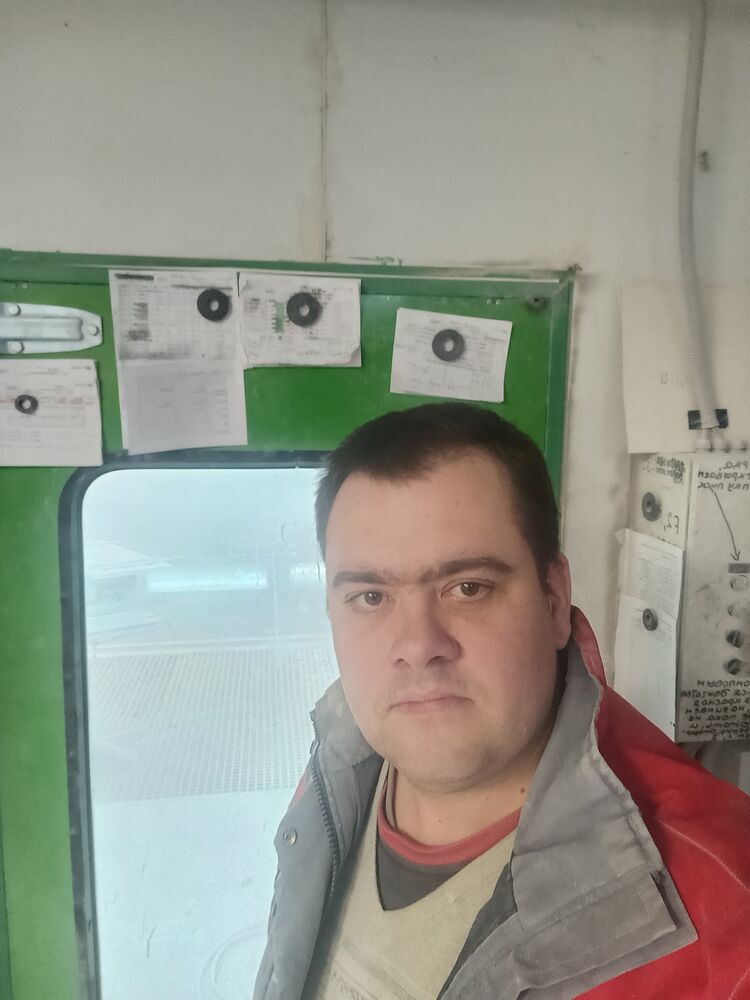  ,   Andrei, 41 ,   ,   , c 