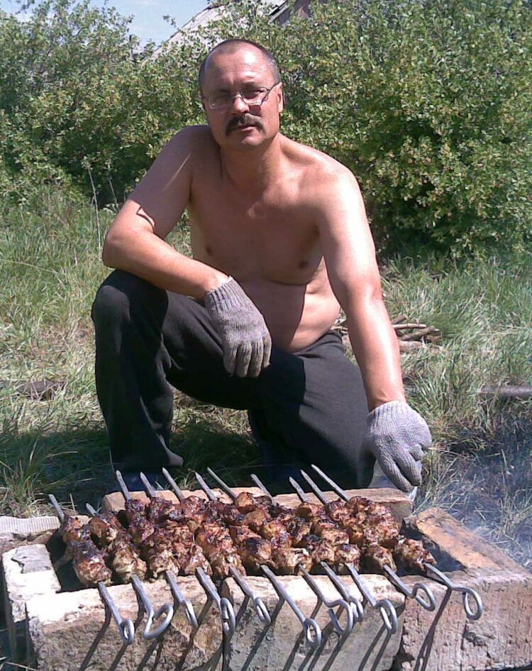  4298517  Mikhail, 55 ,    
