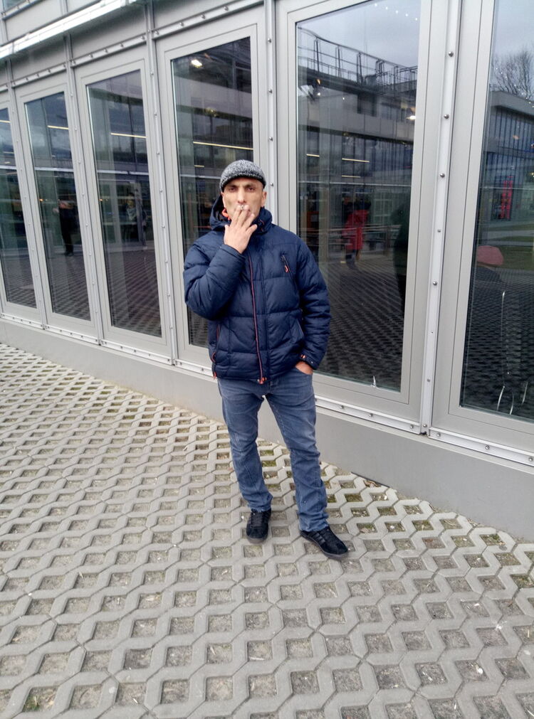  15346597  Chilashvili, 41 ,    Warszawa