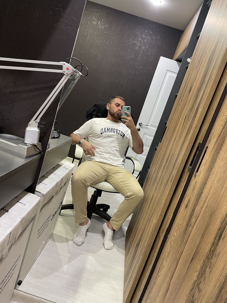  33439167  , 28 ,    