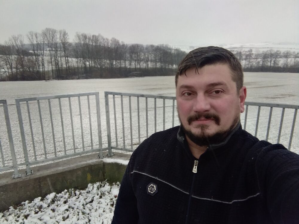  Tychy,   Mustafa, 42 ,   ,   