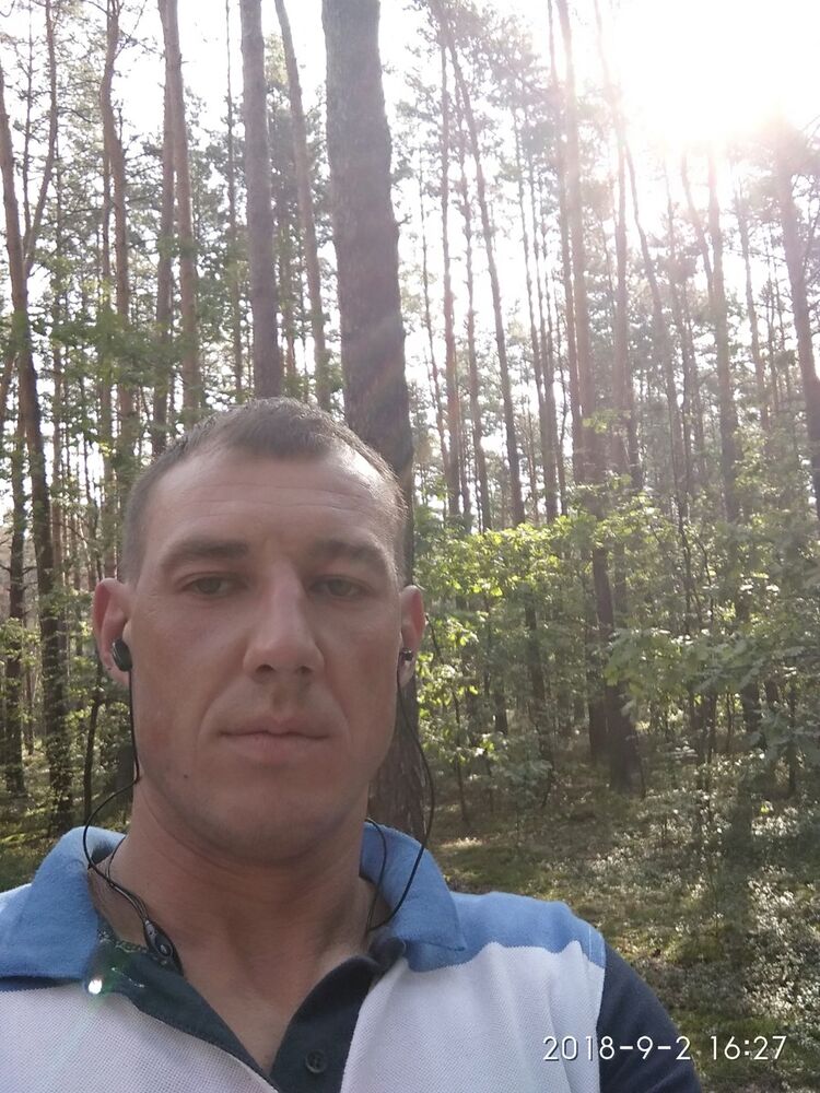  14711837  BOHDAN, 38 ,    