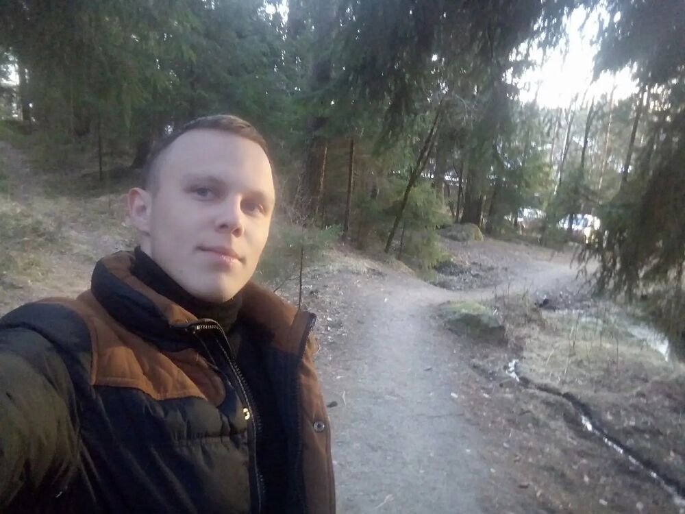  51929907  Denis, 26 ,    -