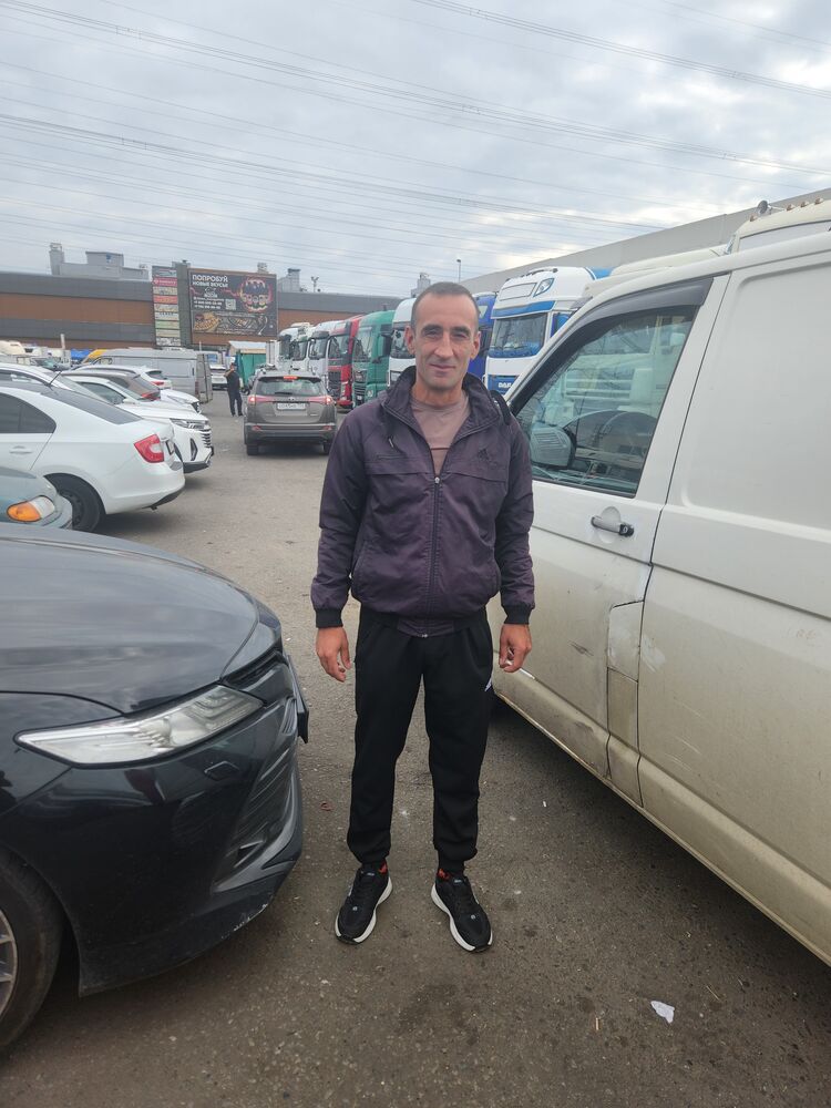  ,   Guram, 40 ,   ,   