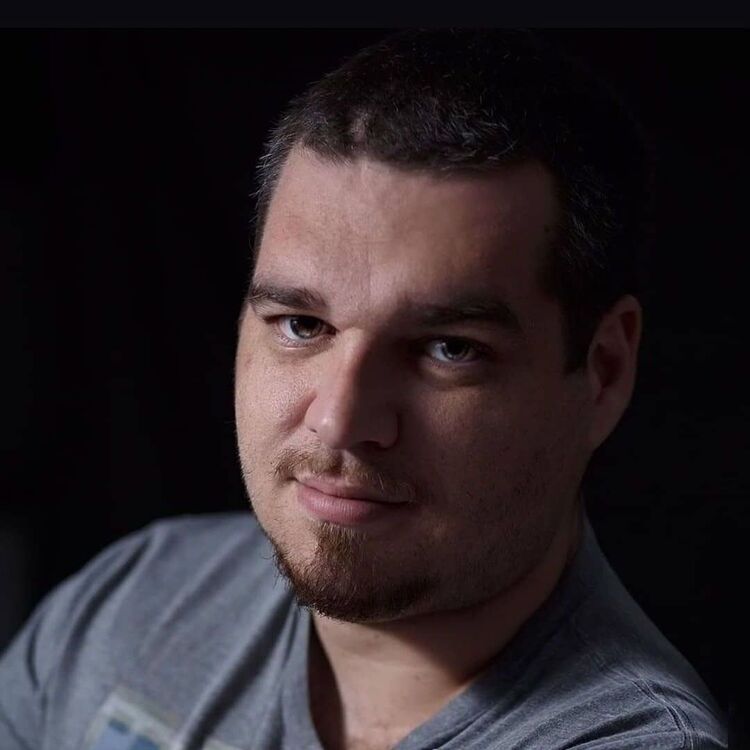  54678457  Valentyn, 38 ,    