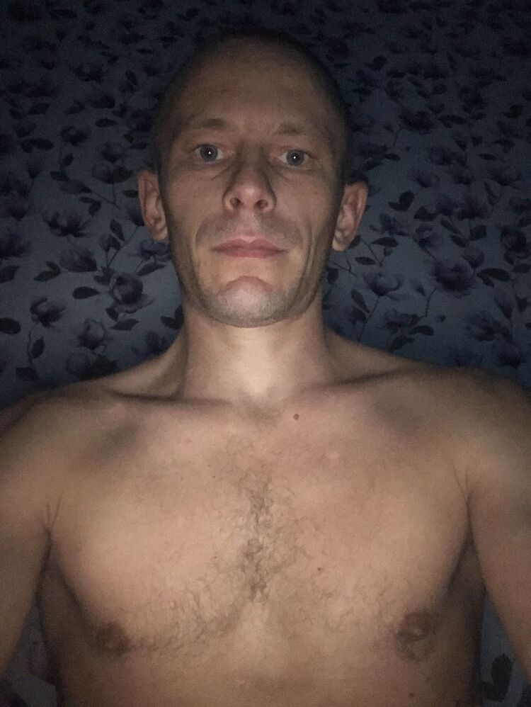  46008207  , 31 ,    