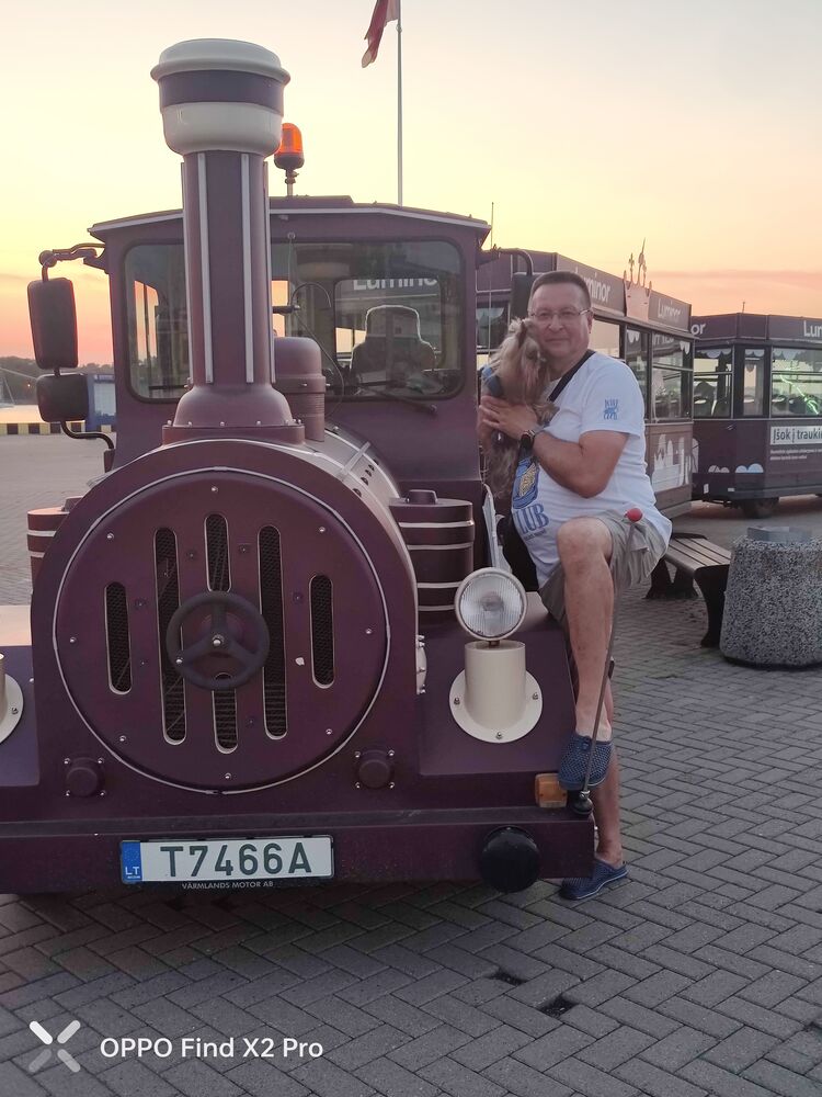  Abbots Langley,   Saulius, 51 ,   