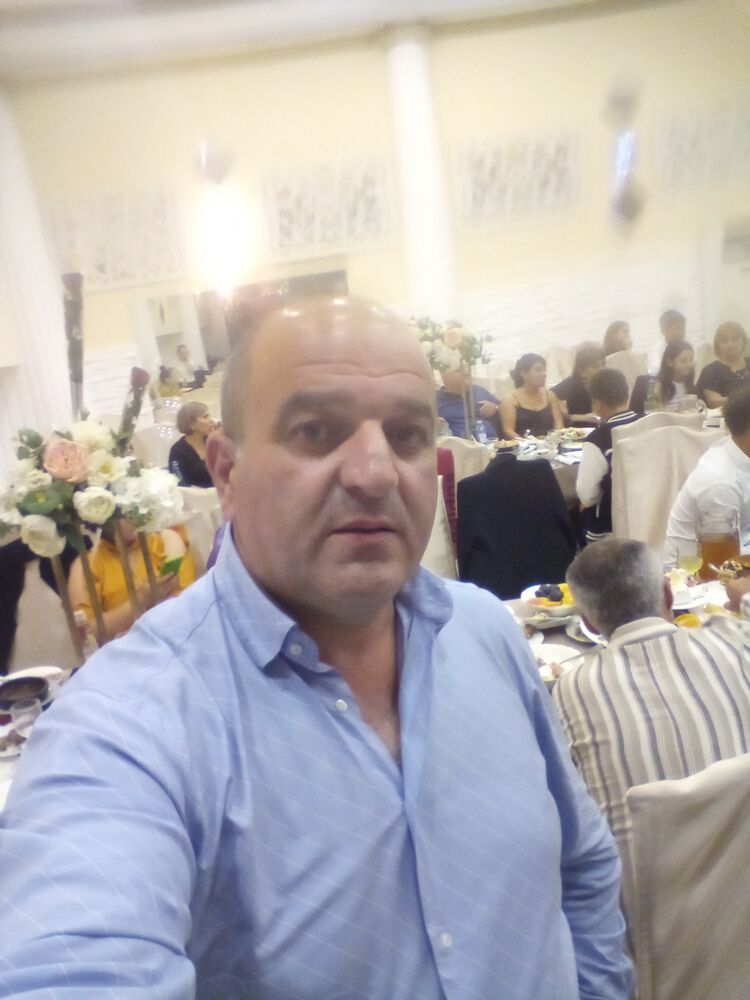  31752247  Ilia, 46 ,    