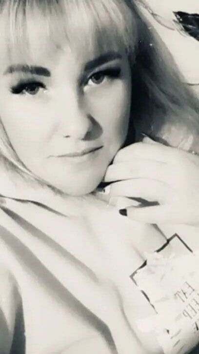  36432227  Anna, 38 ,    