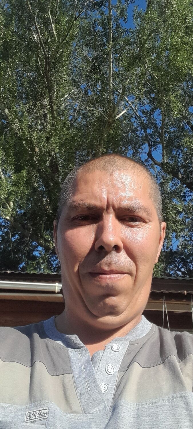  28701417  Radik, 44 ,    