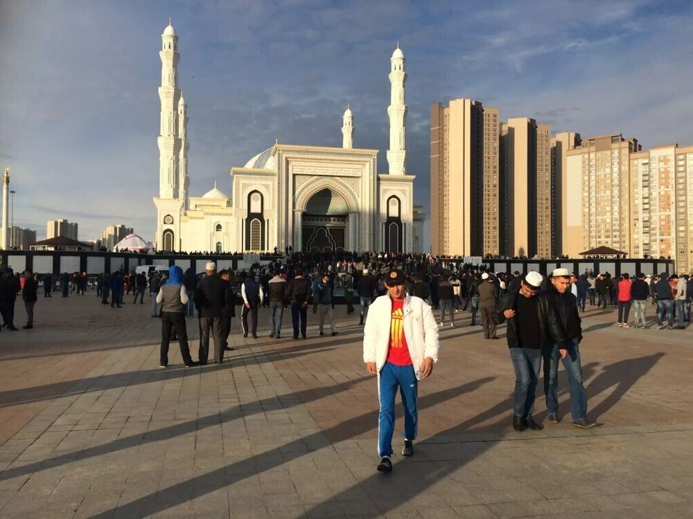  ,   Aibek, 28 ,   ,   , c 