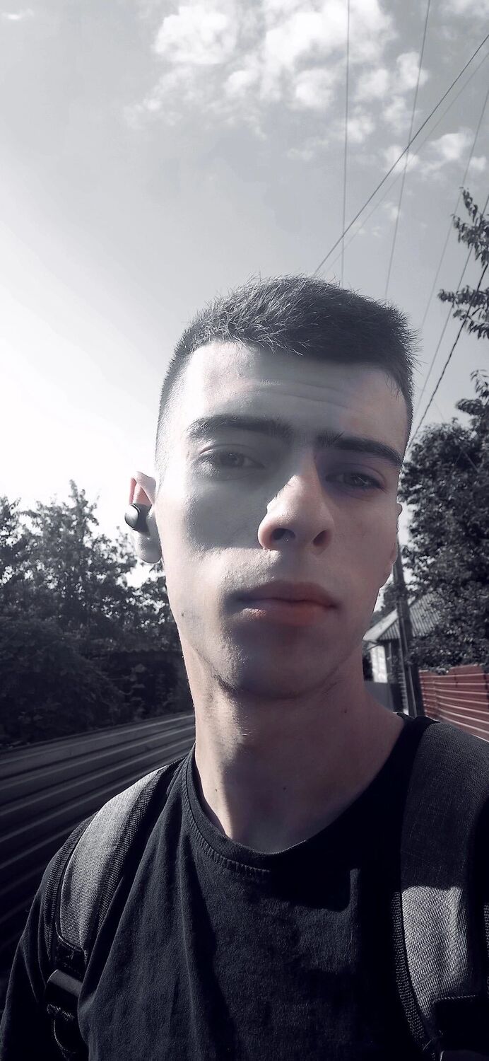  27981027  Vladik, 25 ,    