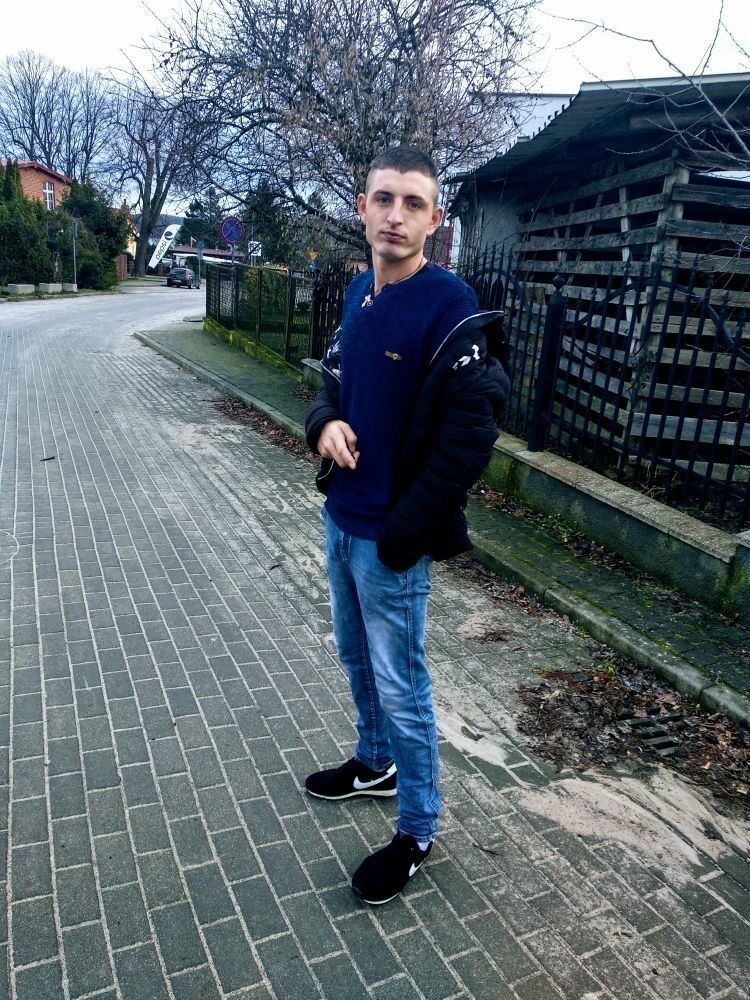  15499267  Vasile, 29 ,    