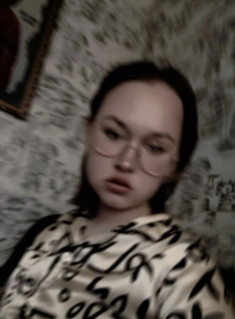  46122947  , 20 ,    