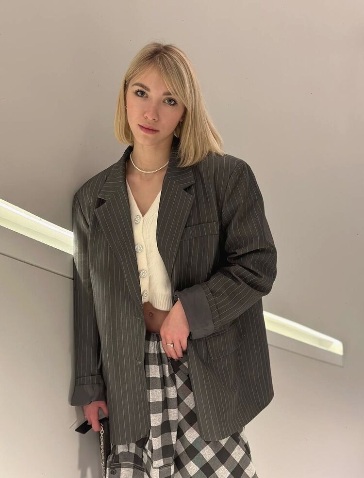  ,   , 27 ,   ,   