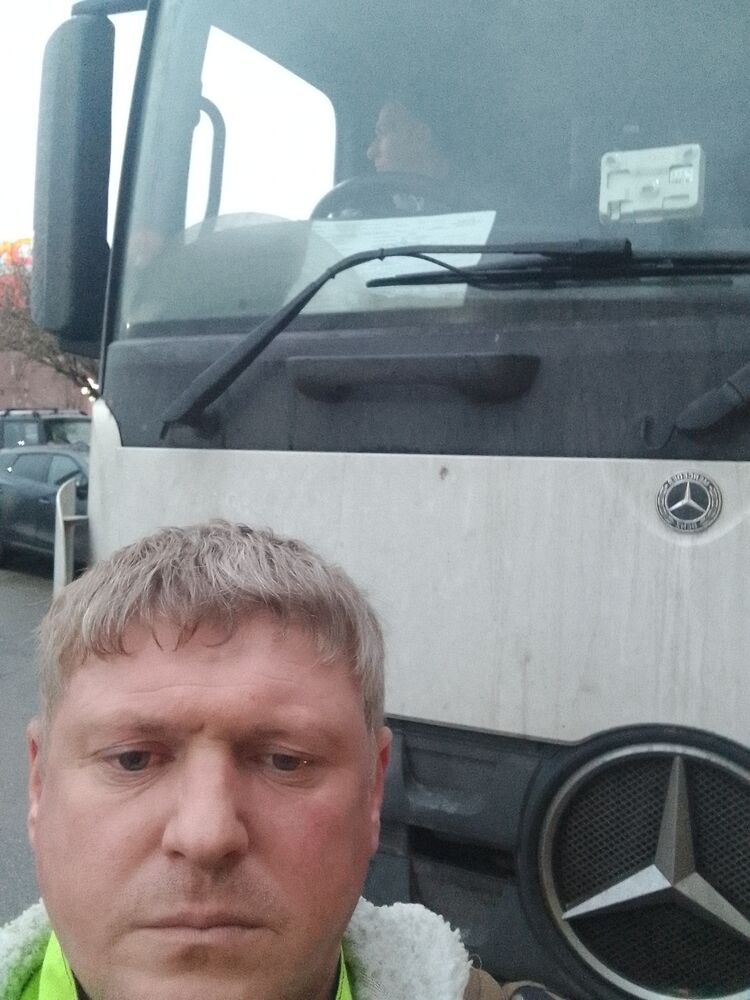  49042827  , 38 ,    