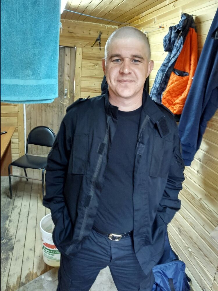  12891767  Dimon, 38 ,    