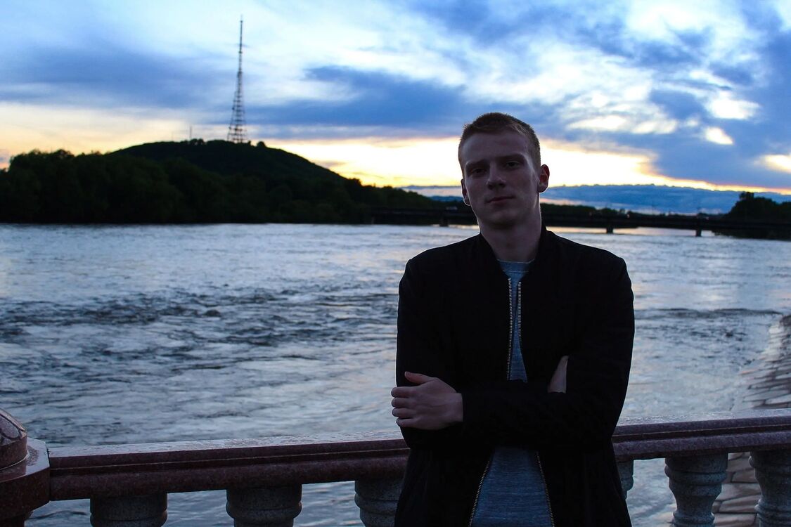  ,   Vlad, 24 ,   ,   