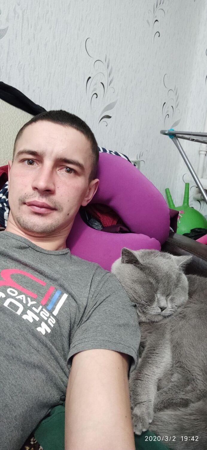 ,   Miki, 32 ,   c 