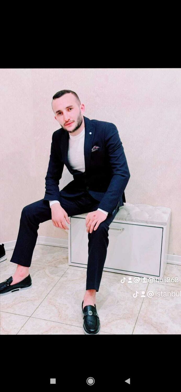  Palais-Bourbon,   Murat, 27 ,   ,   