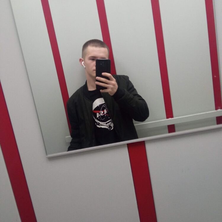  32683847  Danil, 24 ,    