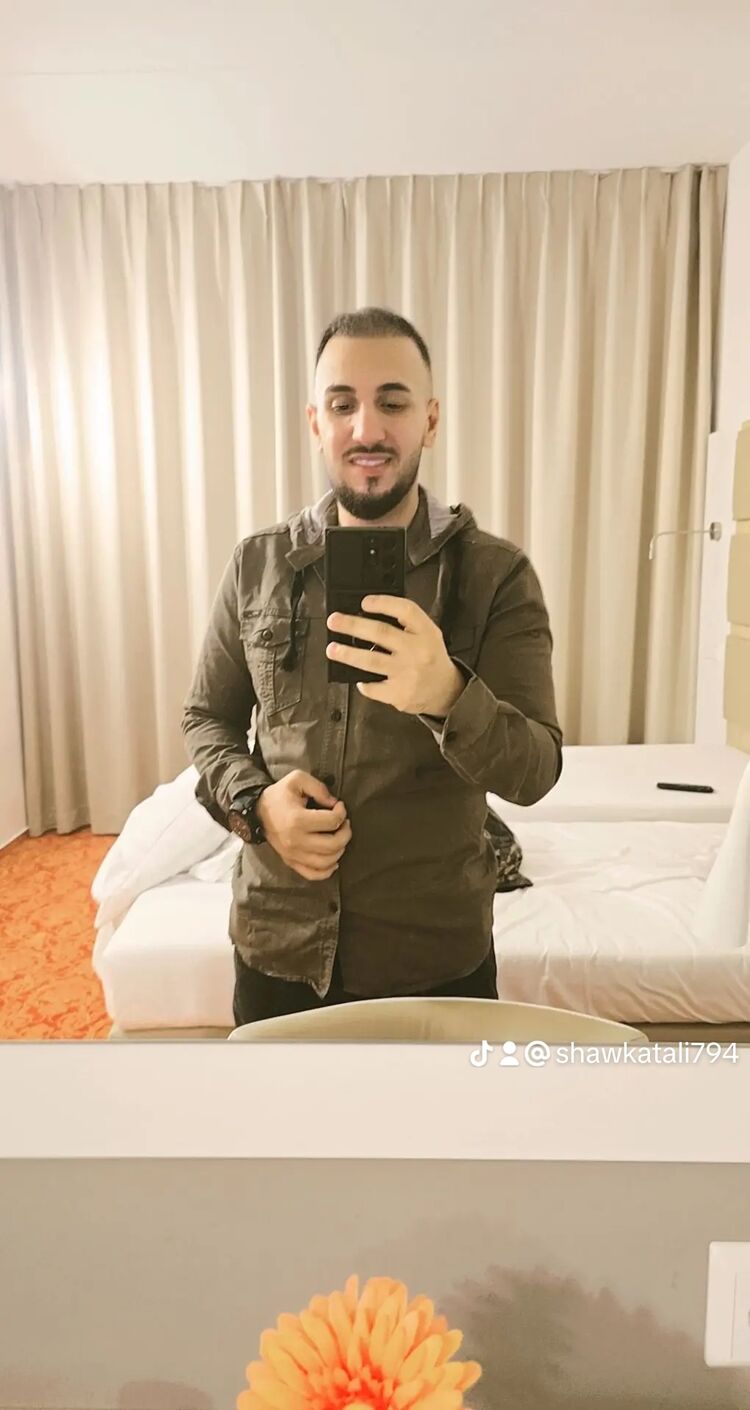 46368707  Shawkat, 31 ,    Nuernberg