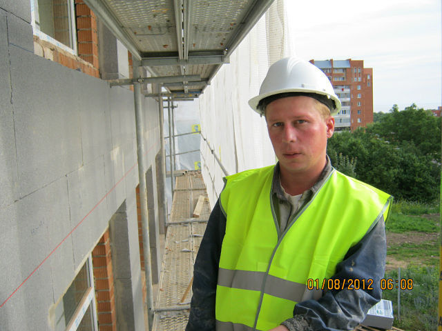  8498607  Andrei, 45 ,    