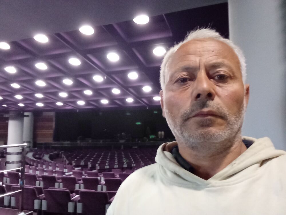  46966157  Namiq, 48 ,    