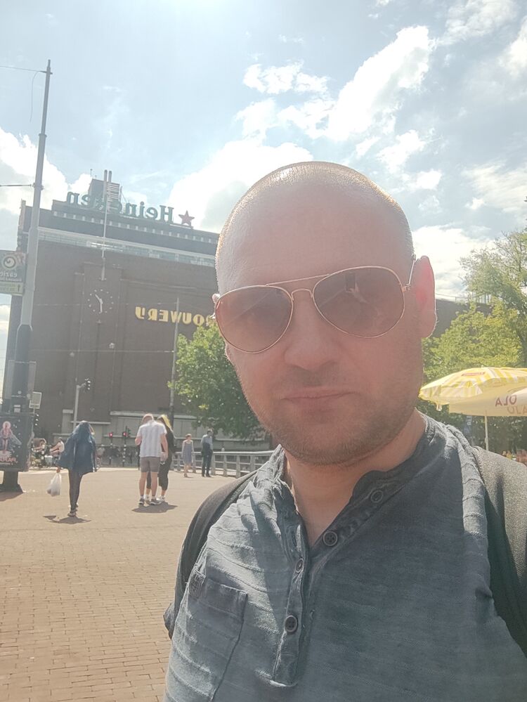  Frankfurt am Main,   , 44 ,   ,   