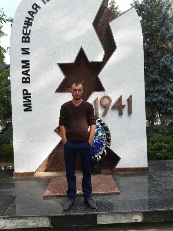  ,   Sergiu, 30 ,   ,   , c 
