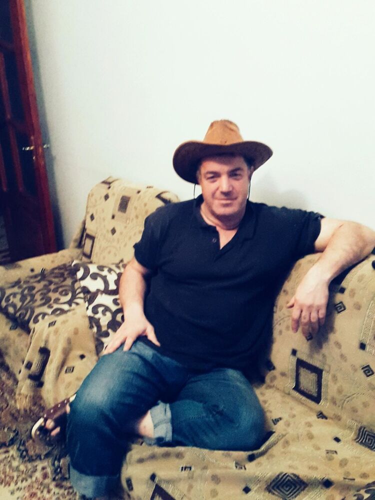  18070207  Ruslan, 53 ,    