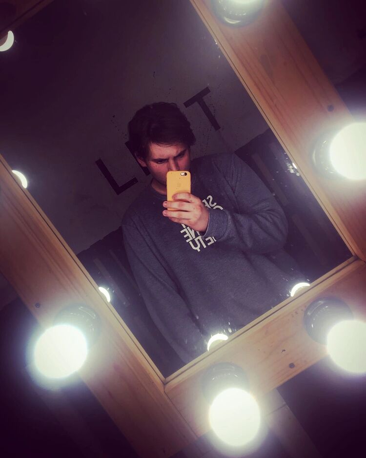  28411227  , 23 ,    -