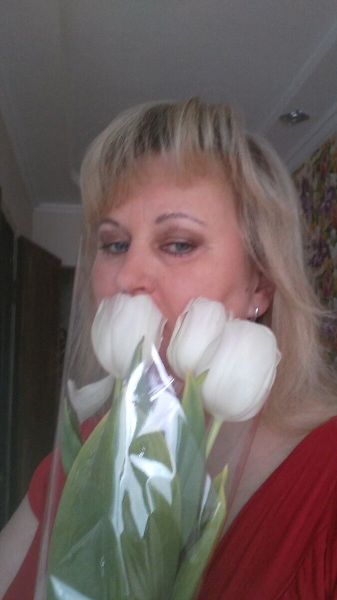  15434177  Iriska, 52 ,    