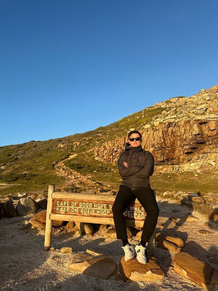  ,   Theo, 29 ,   ,   