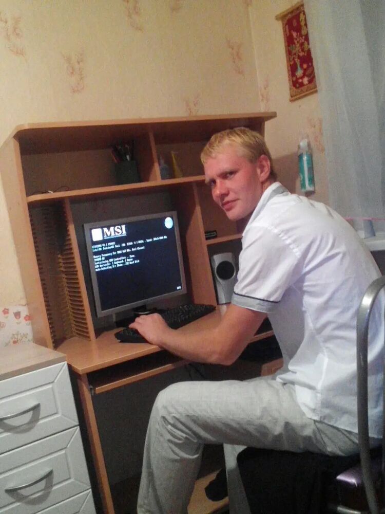  27082637  Alexander, 36 ,    