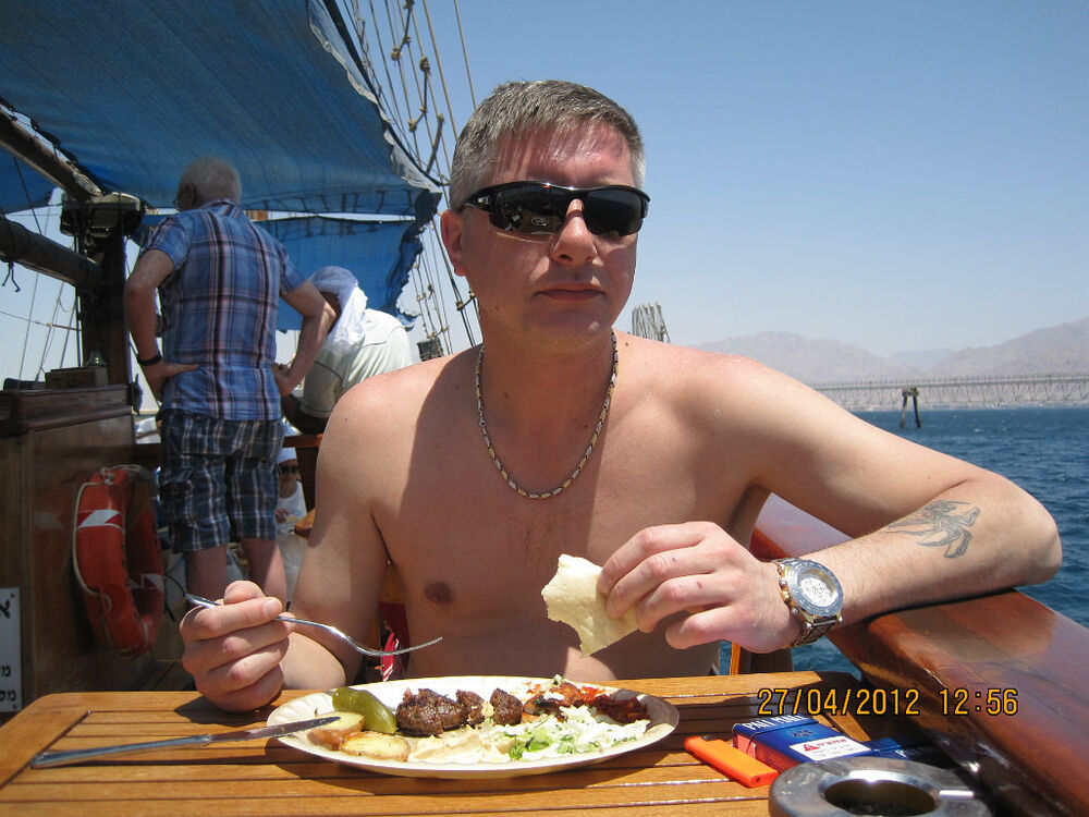  ,   TARAS, 54 ,  