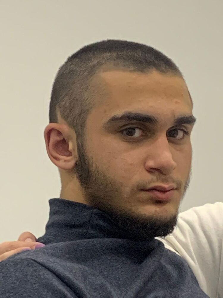  30161237  Irakly, 21 ,    