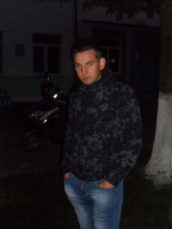  40483567  , 33 ,    