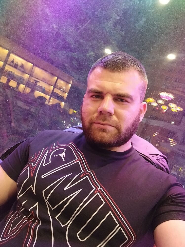  54210777  Pavel, 28 ,    