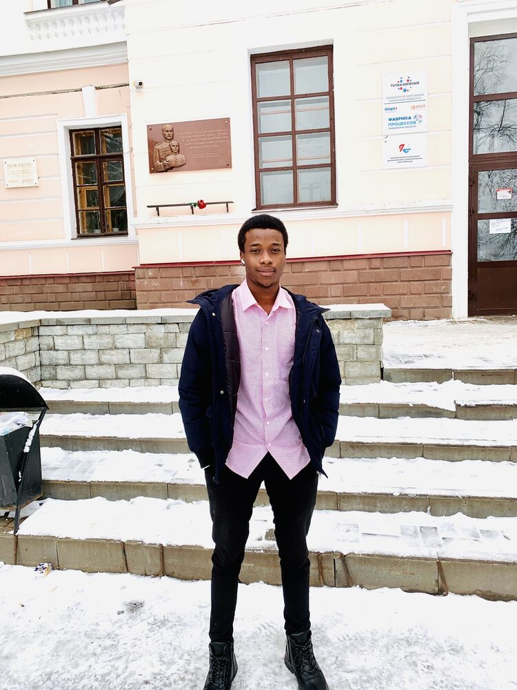  49004707  Ly Mohamed, 23 ,    