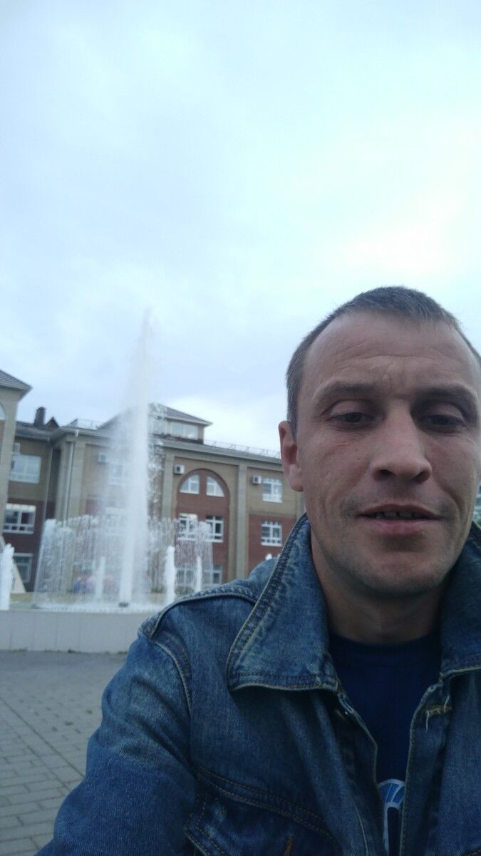  ,   Yurok, 44 ,   ,   , c 