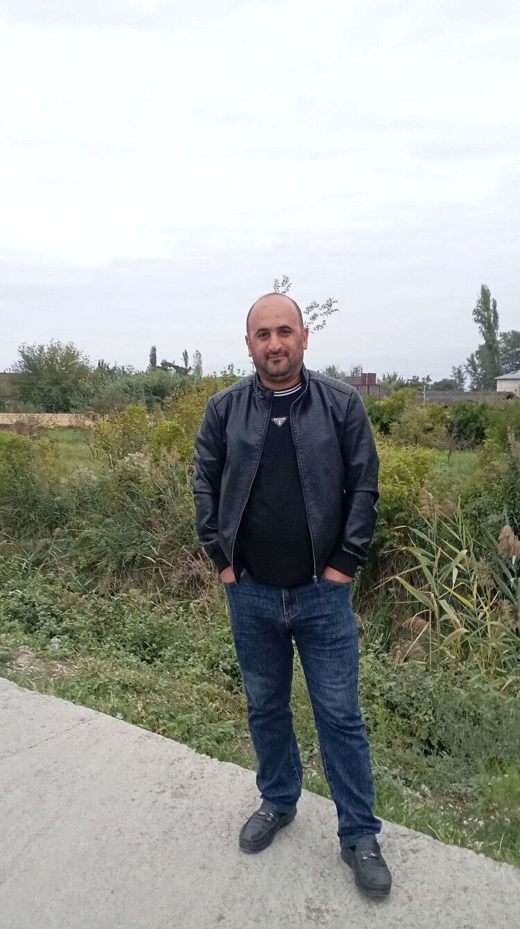  53813347  Parvin, 36 ,    